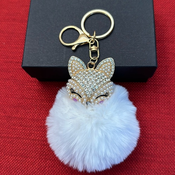 Accessories - Nwot gold bling fox and Pom Pom keychain/purse charm